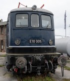 E 10 005