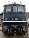 E 10 005