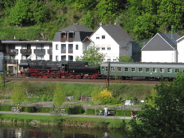 Abbildung der Lokomotive 52 8106 (EFSK)
