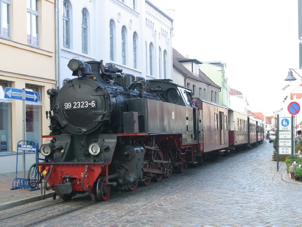Abbildung der Lokomotive 99 2323-6