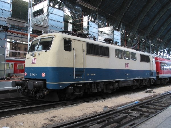 Abbildung der Lokomotive 111 226-7