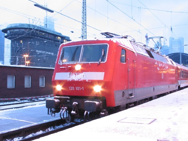 Abbildung der Lokomotive 120 101-1