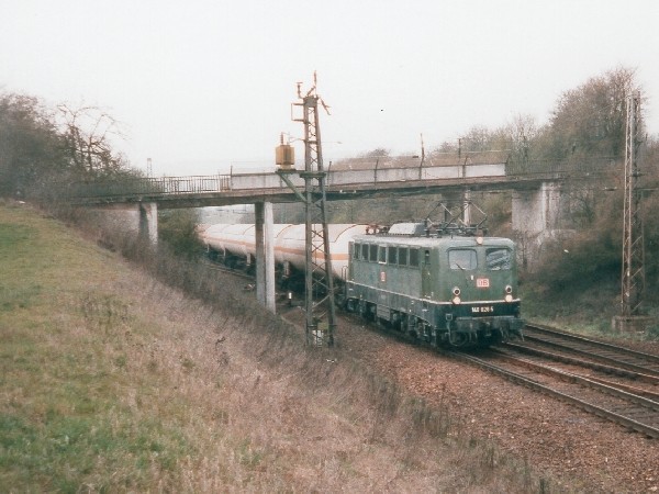 Abbildung der Lokomotive 140 828-5