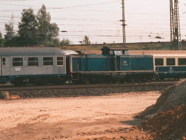 Abbildung der Lokomotive 212 166-3