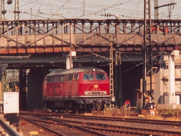 Abbildung der Lokomotive 216 137-0