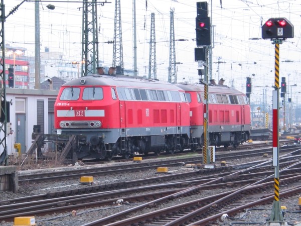 Abbildung der Lokomotiven 218 813-4 + 218 836-5