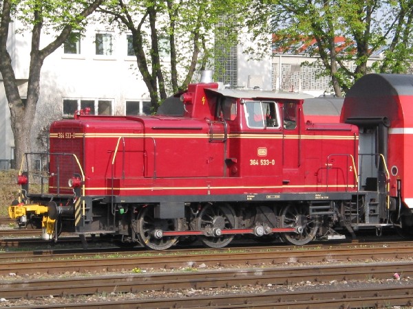 Abbildung der Lokomotive 364 533-0