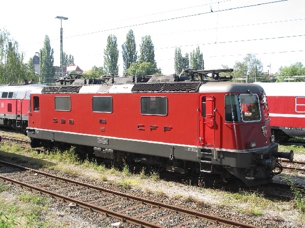 Abbildung der Lokomotive Re 4/4 II 11196