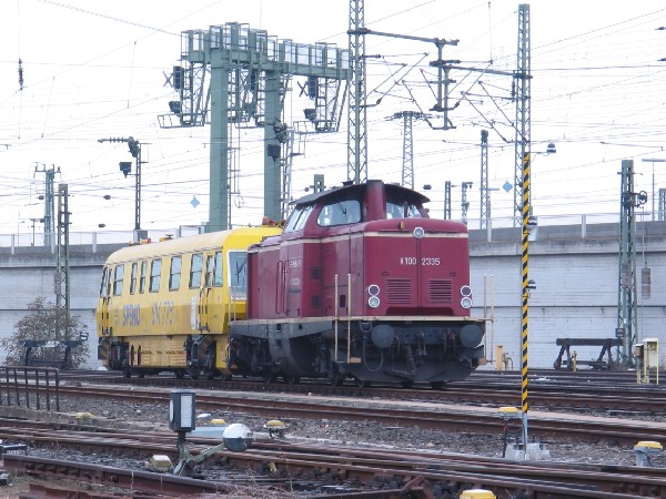 Abbildung der Lokomotive NeSA V 100 2335 (ex DB 212 335-4)