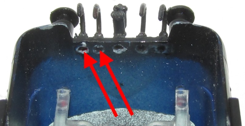Kupplungshaken und Bremsschläuche für Hobbytrain E 10.3, Bild 6 / coupling hook and brake hoses for Hobbytrain E 10.3, picture 6