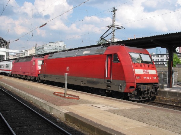 Abbildung der Lokomotiven 101 102-1 + 120 149-0