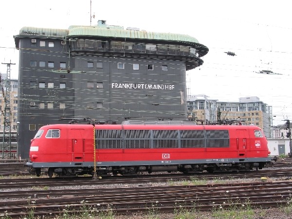 Abbildung der Lokomotive 103 233-3