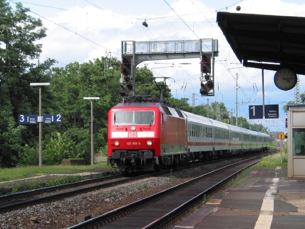 Abbildung der Lokomotive 120 108-6