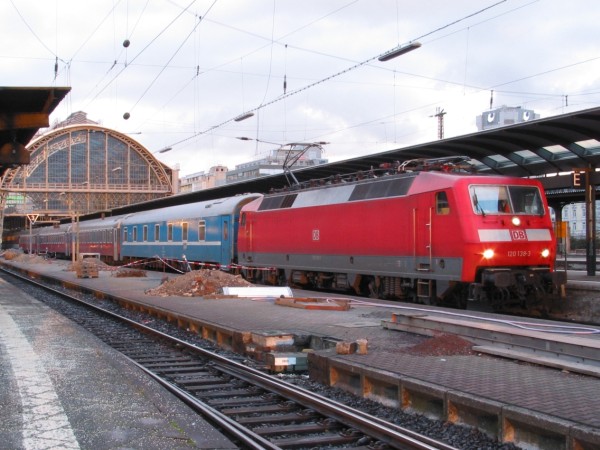 Abbildung der Lokomotive 120 138-3