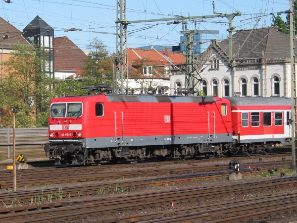 Abbildung der Lokomotive 143 651-8