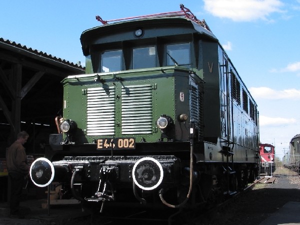 Abbildung der Lokomotive E 44 002