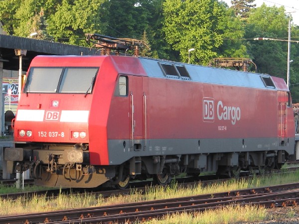 Abbildung der Lokomotive 152 037-8