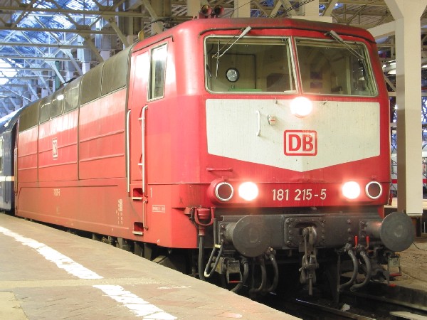 Abbildung der Lokomotive 181 215-5