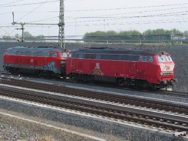 Abbildung der Lokomotiven 226 131-1 + 226 156-8