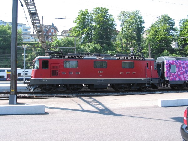 Abbildung der Lokomotive Re 4/4 II 11204 der SBB