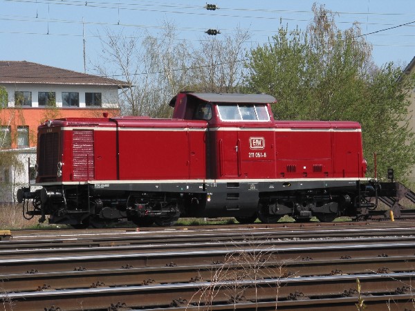 Abbildung der Lokomotive EfW 211 051-8