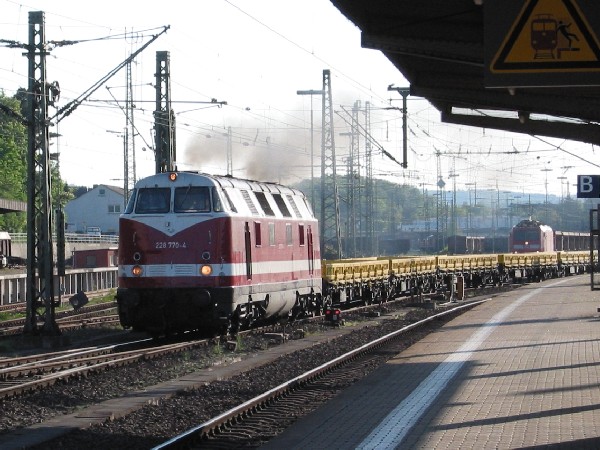 Abbildung der Lokomotive 228 770-4 der MTAG