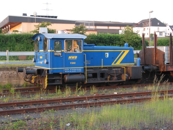 Abbildung der Lokomotive MWB V 242 (ex DB 332 165-0)